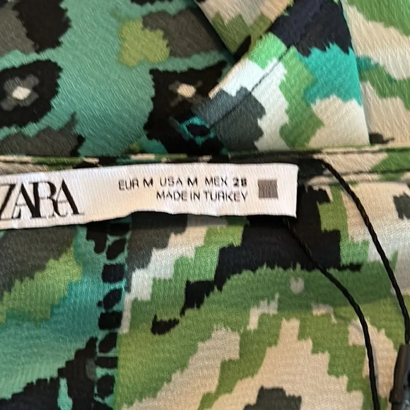 ZARA | Black and Green | PRINTED SHORT DRESS - Picture 11 of 11